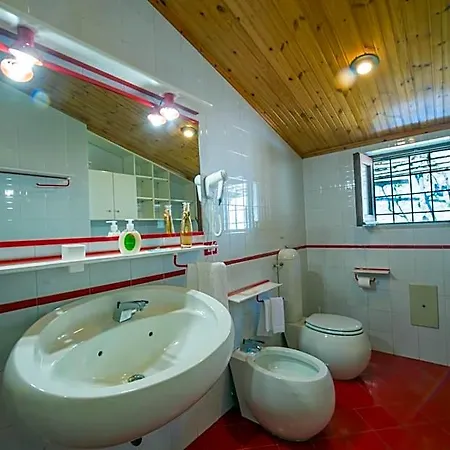Il Nespolo 4*