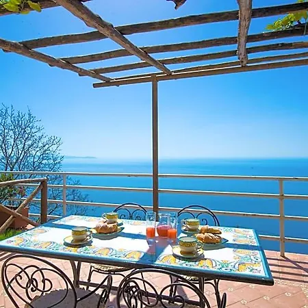 Il Nespolo 4*