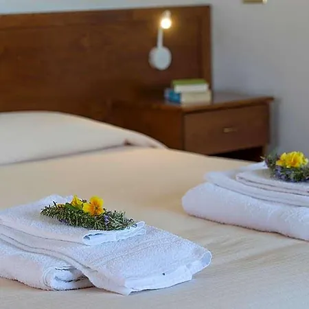 فندق مبيت وإفطار Il Nespolo 4*