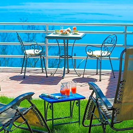 Il Nespolo 4*